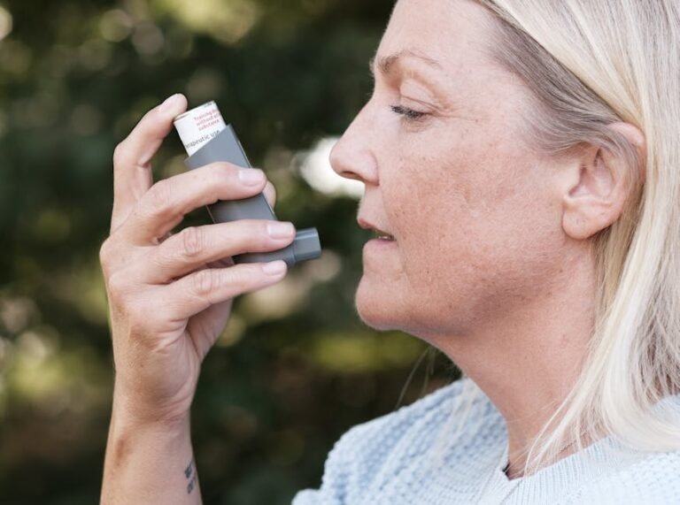 Foods That Reduce Mucus Buildup: A Senior’s Guide to Breathing More Comfortably