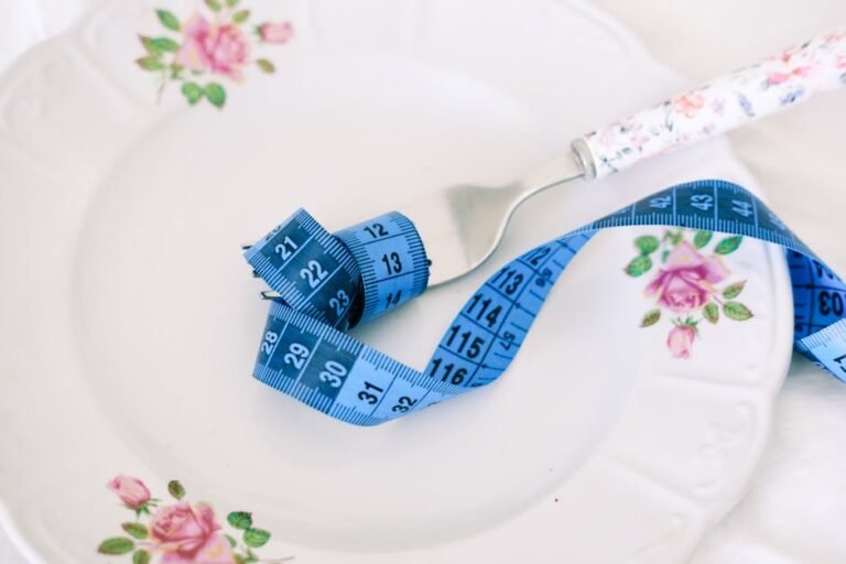 How Seniors Can Track Their Nutrition Easily — Simple, Stress-Free Methods That Actually Work