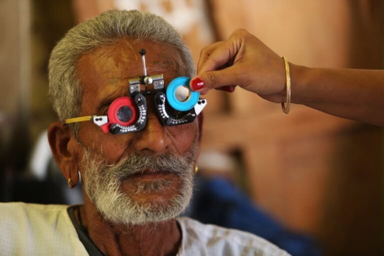 How Seniors Can Maintain Sharp Vision While Reading: A Practical Guide